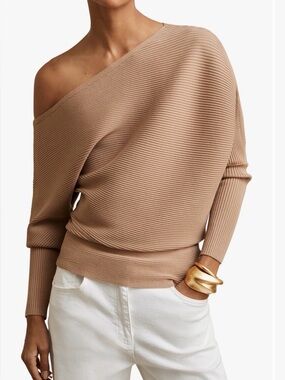 Reiss size XS Lorna off the shoulder ribbed sweater.like new condition.